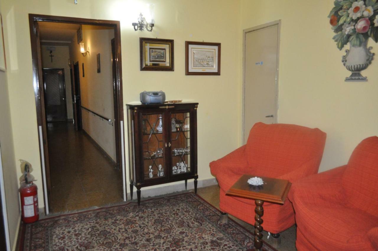 Victoria Bed and Breakfast Catánia Buitenkant foto