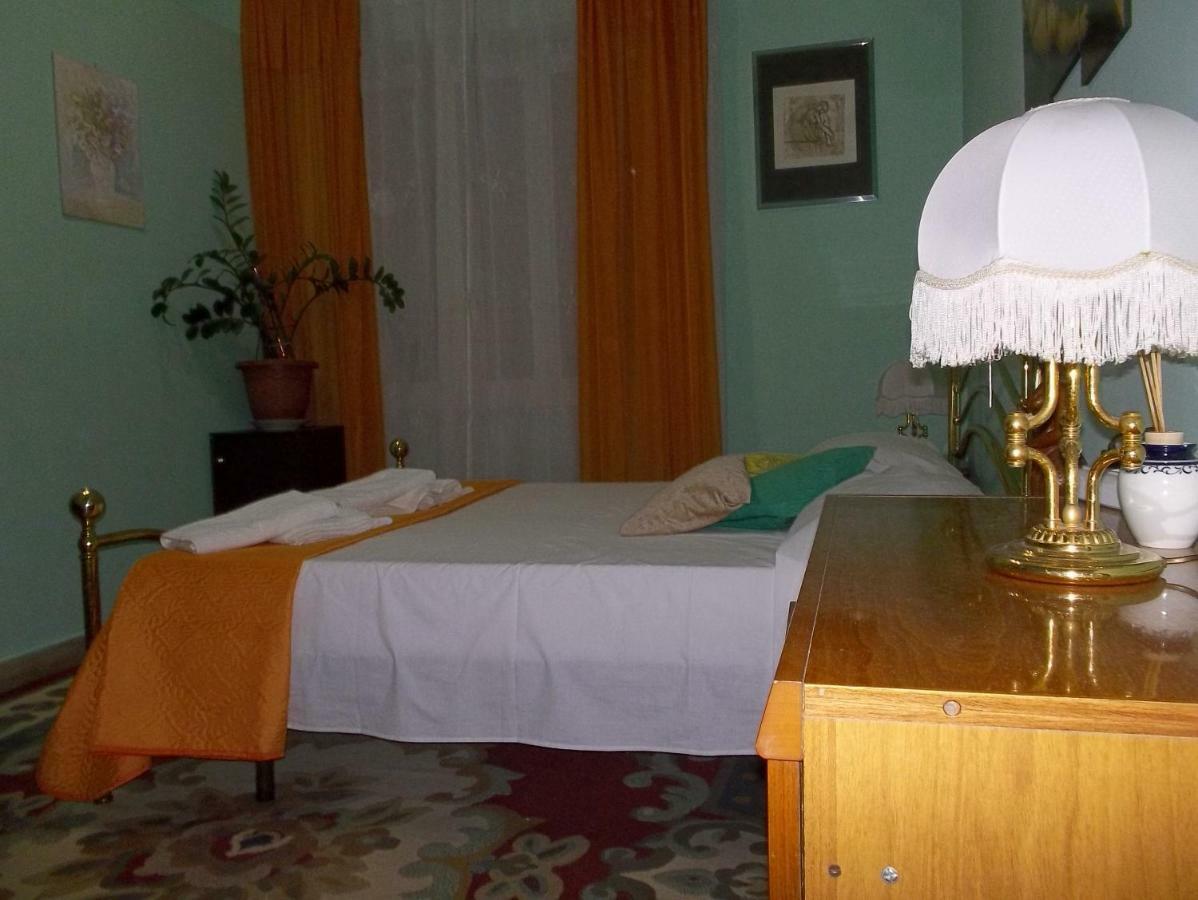 Victoria Bed and Breakfast Catánia Buitenkant foto