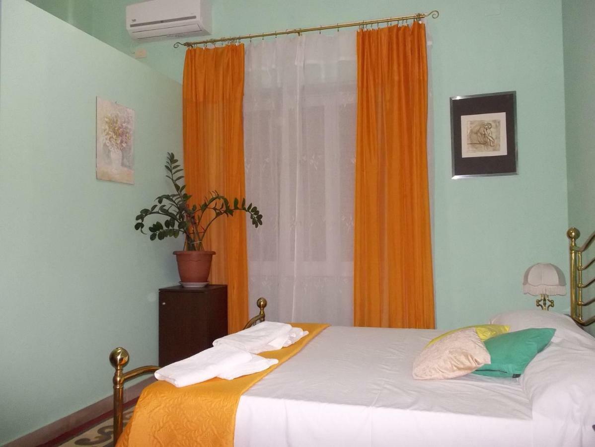 Victoria Bed and Breakfast Catánia Buitenkant foto