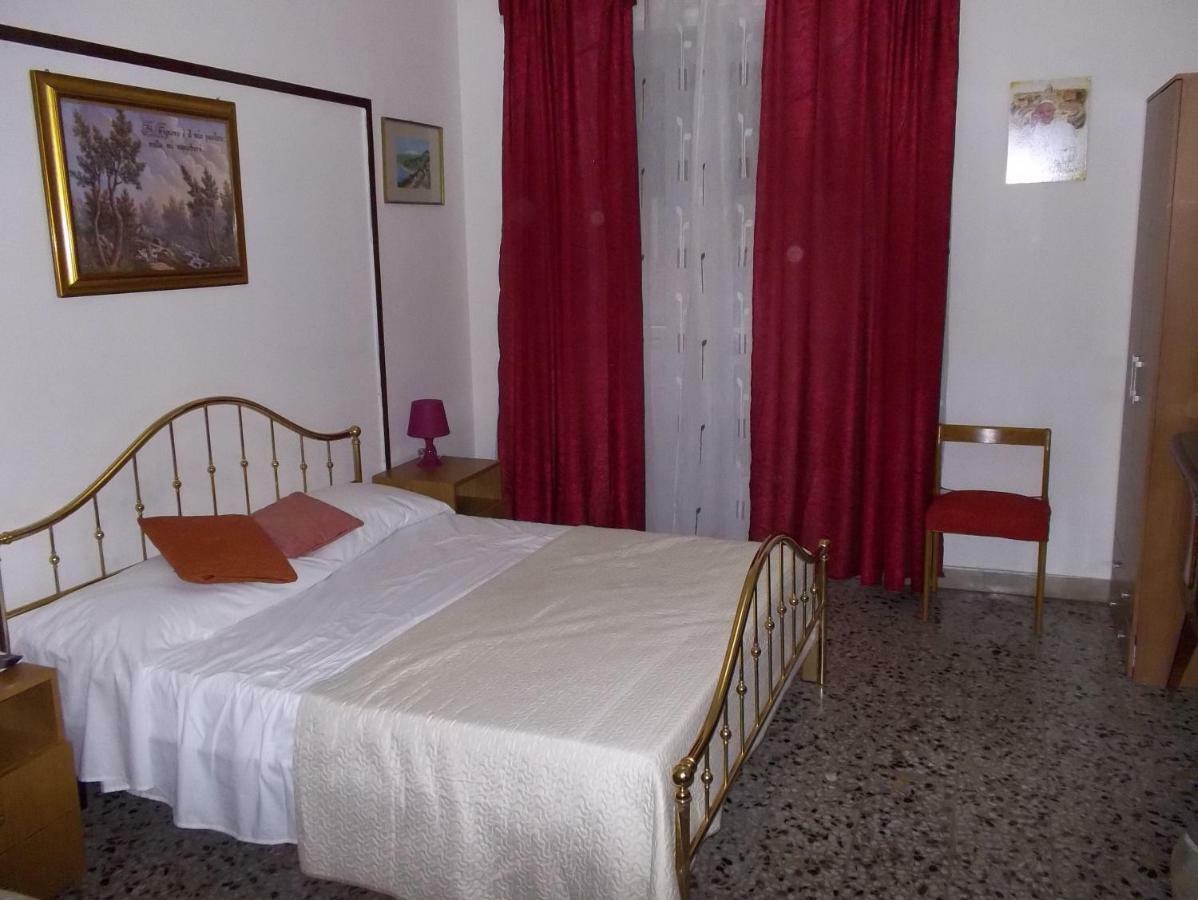 Victoria Bed and Breakfast Catánia Buitenkant foto